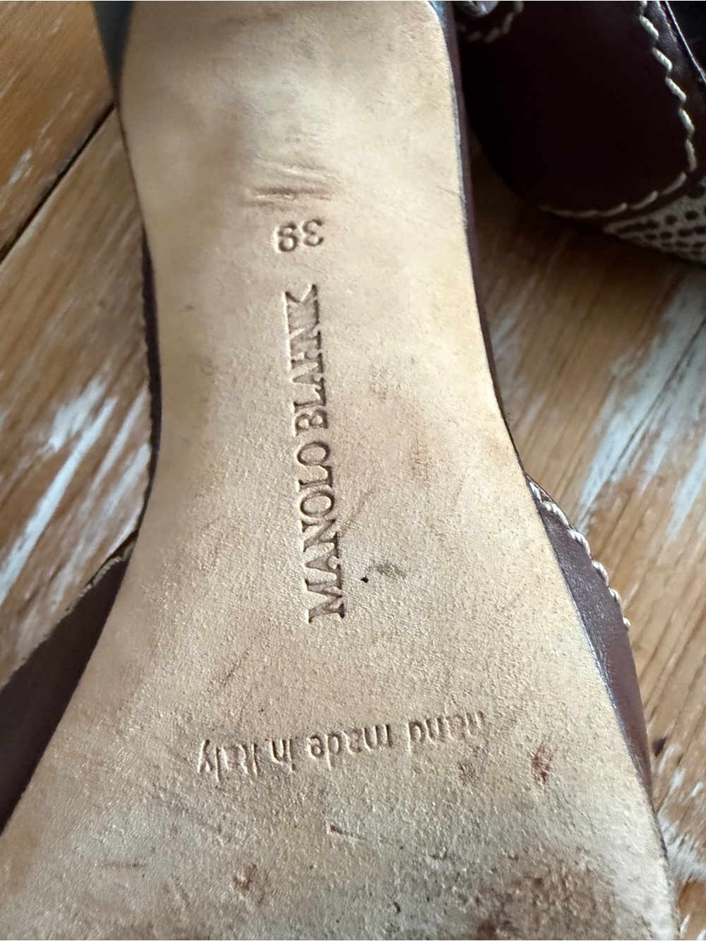 Manolo Blahnik Brown Spotted Canvas & Leather Slingback Pumps 38 - Picture 8 of 16